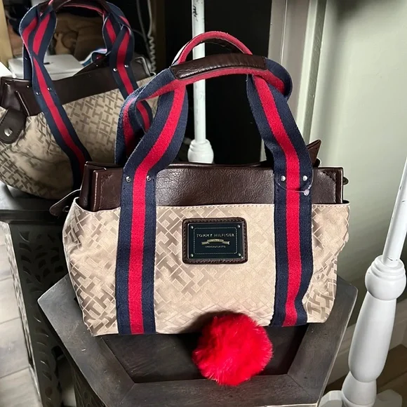 Tommy hilfiger cheap purse sale